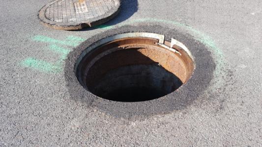 St. Louis sewer district relies on manhole risers | Roads & Bridges